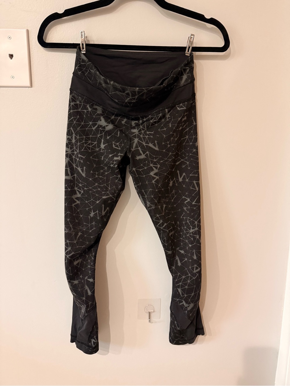 Lululemon Black Geometric Active Leggings